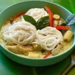 green curry with vermicelli noodle