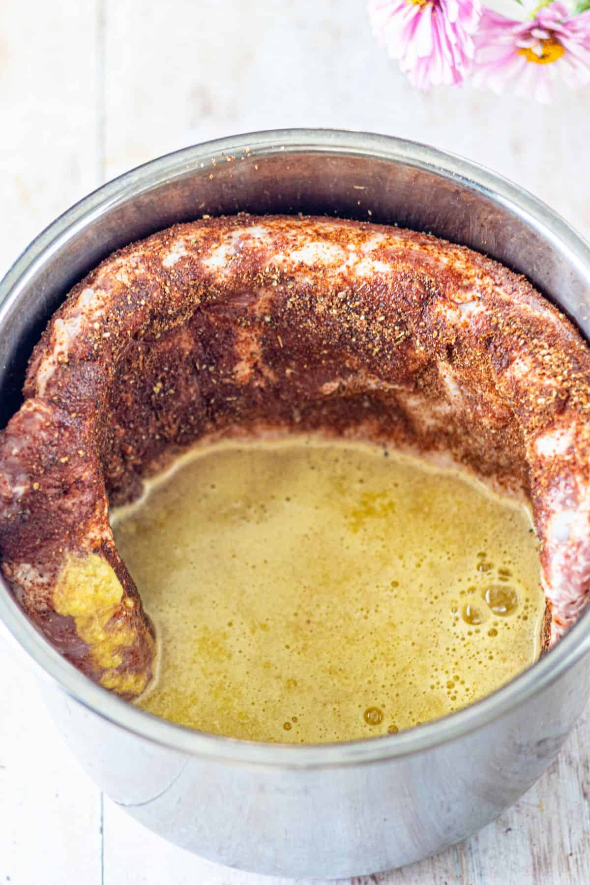 Arranging back ribs in an instant pot